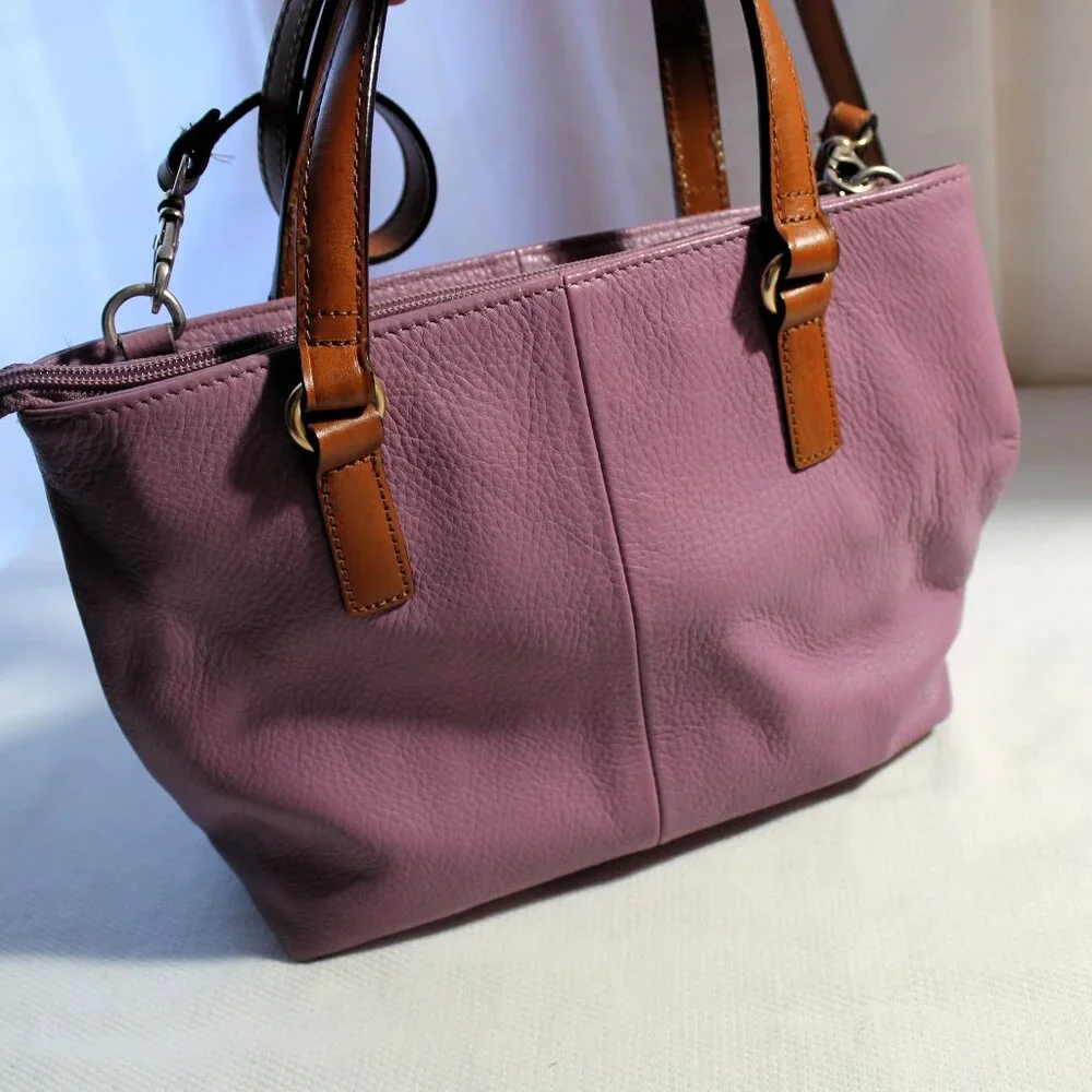 FOSSIL Lavender Pebbled Leather Crossbody w/ Tan Leather Trim, EUC